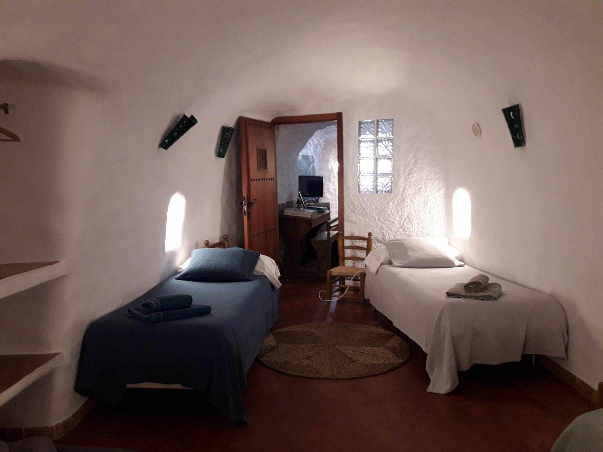 Pensjonat Cuevas Andalucia Baza Zewnętrze zdjęcie